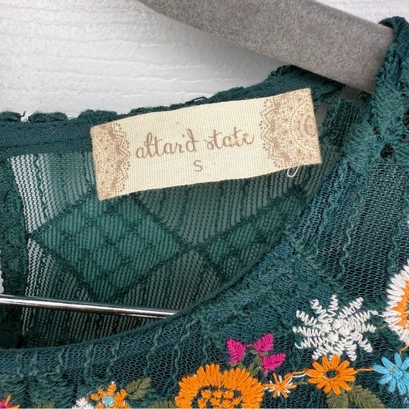 Altar'd State Green Embroidered Boho Mini Dress with Long Sleeves Size Small GUC - Picture 3 of 6